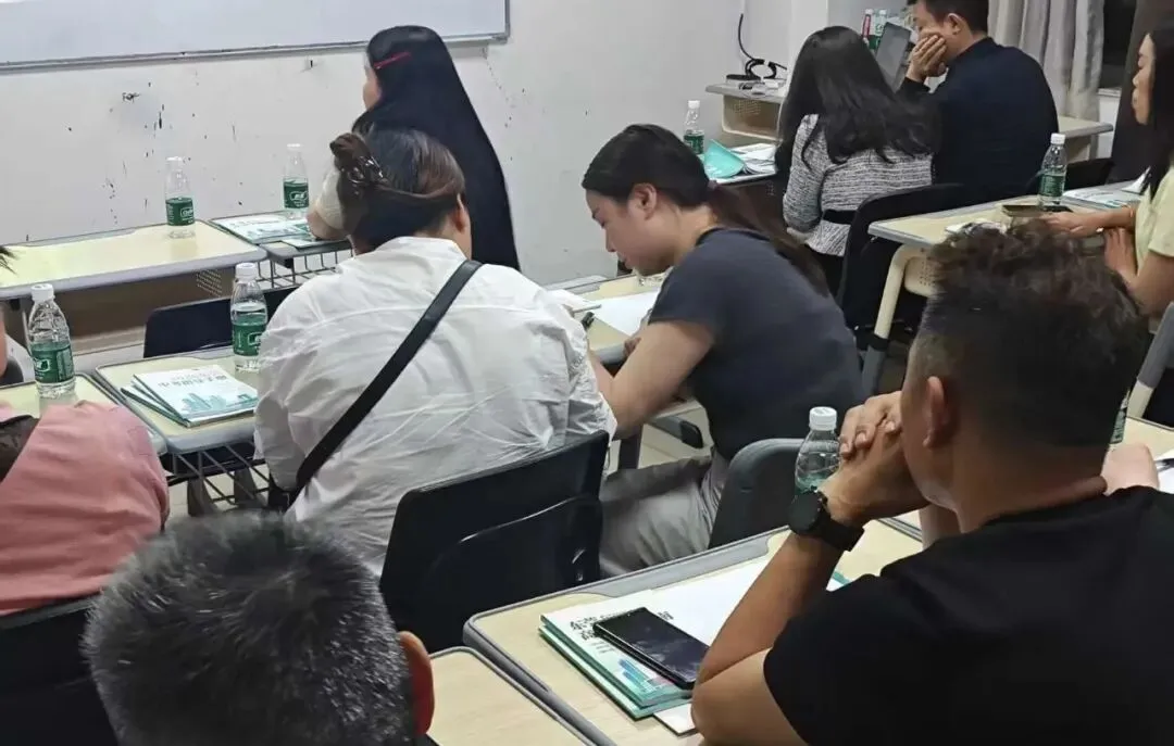 中考硬仗并肩扛!厚学教育双校区中考揭秘会重磅开讲!! 第6张