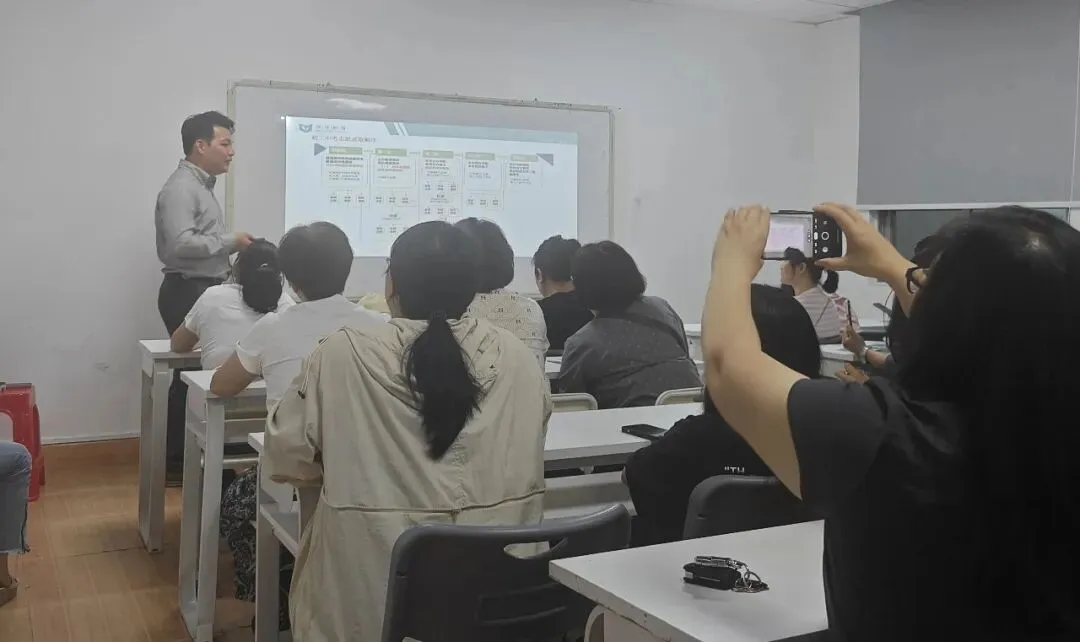中考硬仗并肩扛!厚学教育双校区中考揭秘会重磅开讲!! 第8张