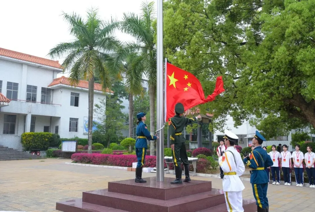 百年梅峰燃壮志 奋楫扬帆战中考|普宁市梅峰中学隆重举行学业奖表彰暨2026年冲刺誓师大会 第8张 百年梅峰燃壮志 奋楫扬帆战中考|普宁市梅峰中学隆重举行学业奖表彰暨2026年冲刺誓师大会 第8张