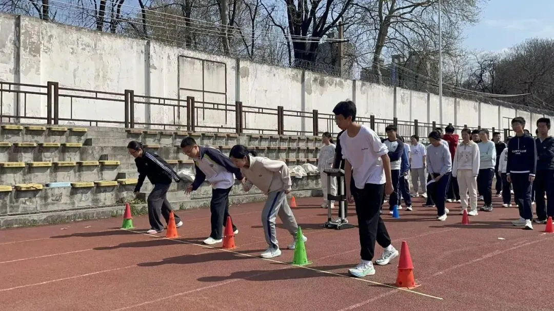 模拟实战练兵,备战中考体育-第8张图片-四季读书网 模拟实战练兵,备战中考体育-第8张图片-四季读书网