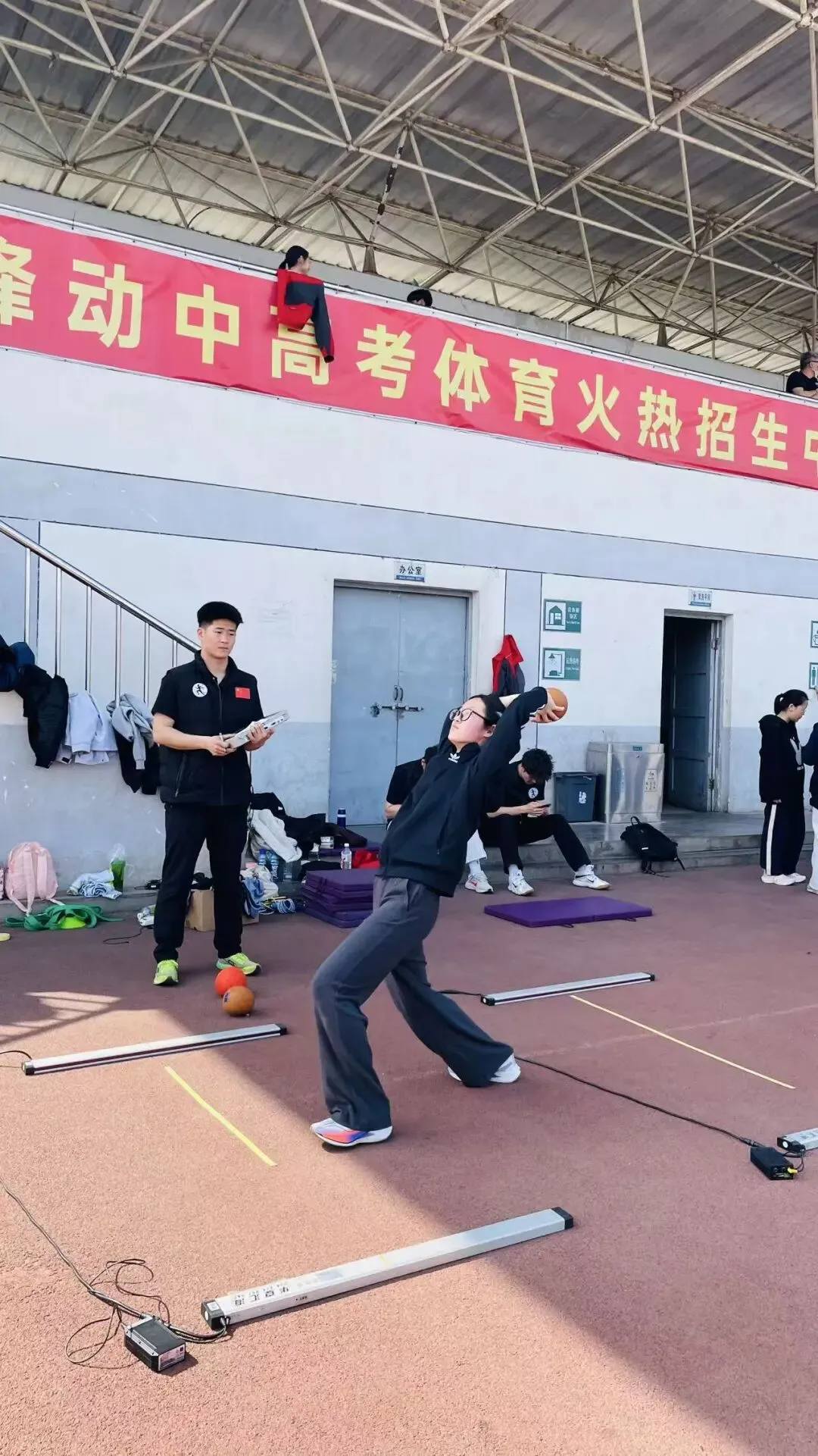模拟实战练兵,备战中考体育-第17张图片-四季读书网 模拟实战练兵,备战中考体育-第17张图片-四季读书网