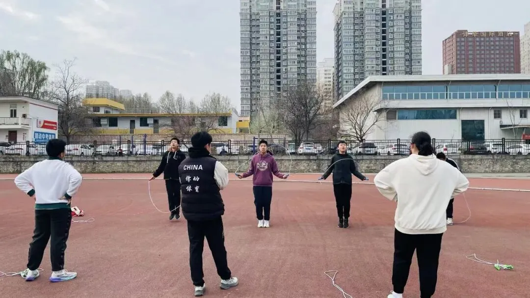 模拟实战练兵,备战中考体育-第25张图片-四季读书网 模拟实战练兵,备战中考体育-第25张图片-四季读书网