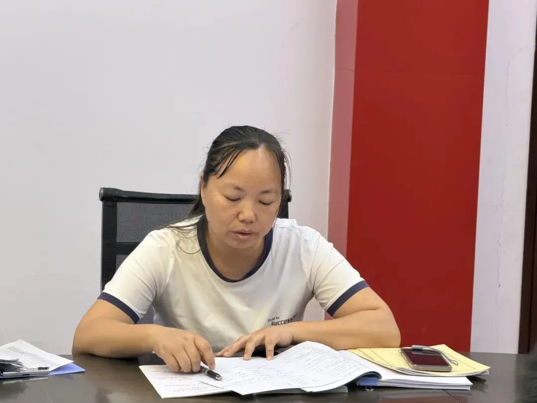 凝心聚力战中考,精准施策创佳绩!乐东黎族自治县尖峰岭职工子弟学校圆满召开2026届、会考备考工作专题会议 第22张