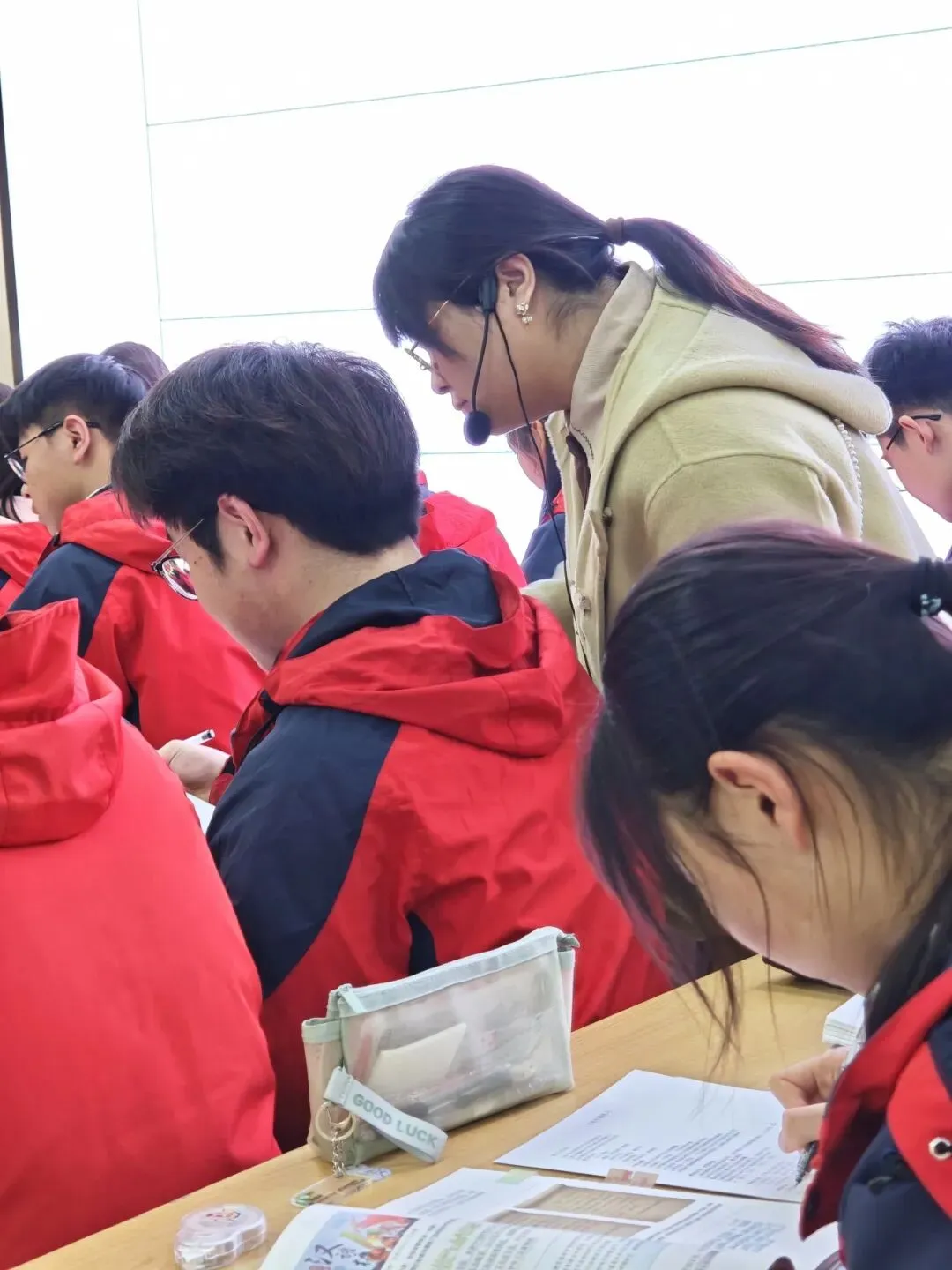 江都区2026届中考道德与法治学科复习研讨会在我校顺利召开-第10张图片-四季读书网