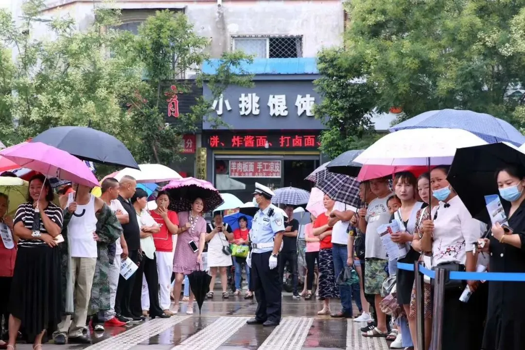 中考进行时~安徽交警持续护航-第21张图片-四季读书网