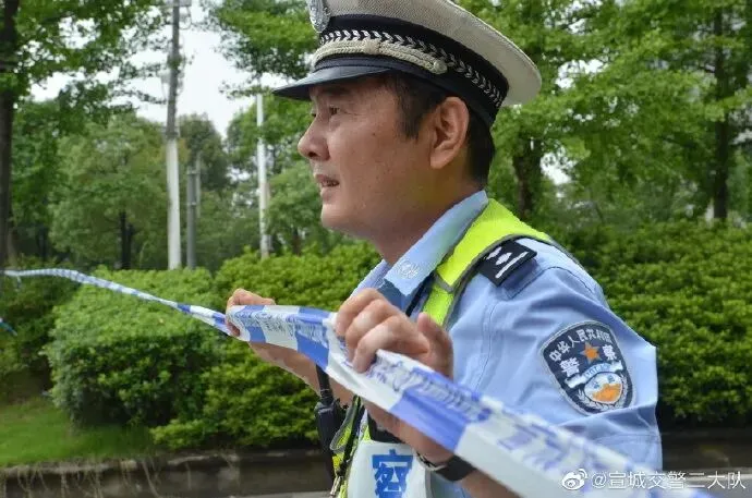 中考进行时~安徽交警持续护航-第39张图片-四季读书网