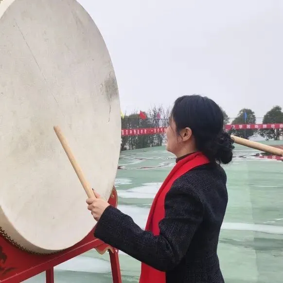 骐骥驰骋,馬到成功丨纳雍二中2026年中考百日誓师大会-第15张图片-四季读书网