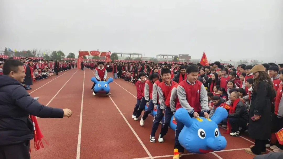 骐骥驰骋,馬到成功丨纳雍二中2026年中考百日誓师大会-第56张图片-四季读书网