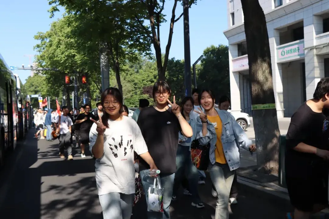 【2024中考】青衿致远 沐光而行-第74张图片-四季读书网