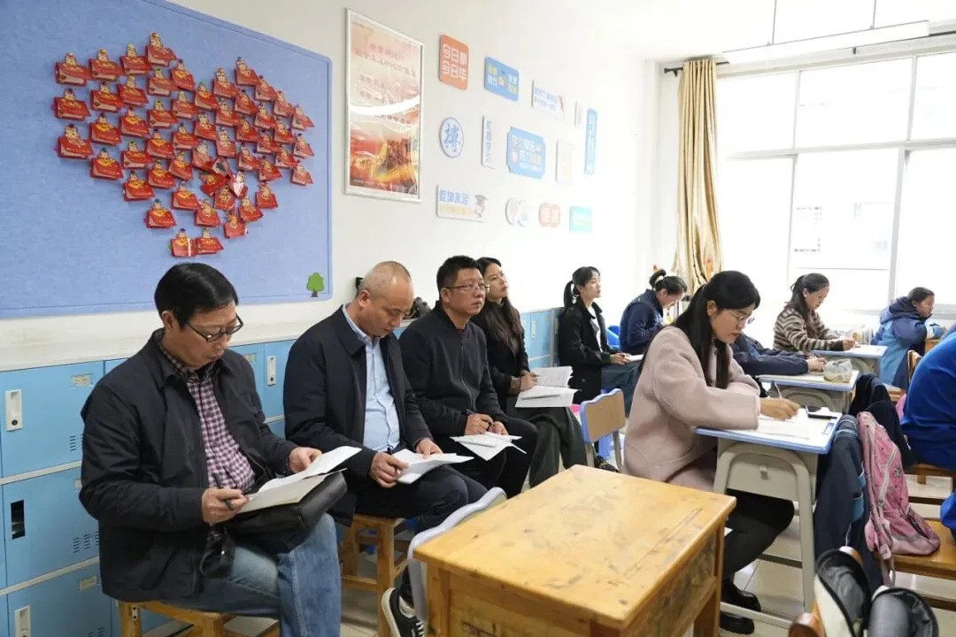 共研中考改革 共话品质课堂|株洲市教科院来我校调研考察湖南省改革工作-第7张图片-四季读书网