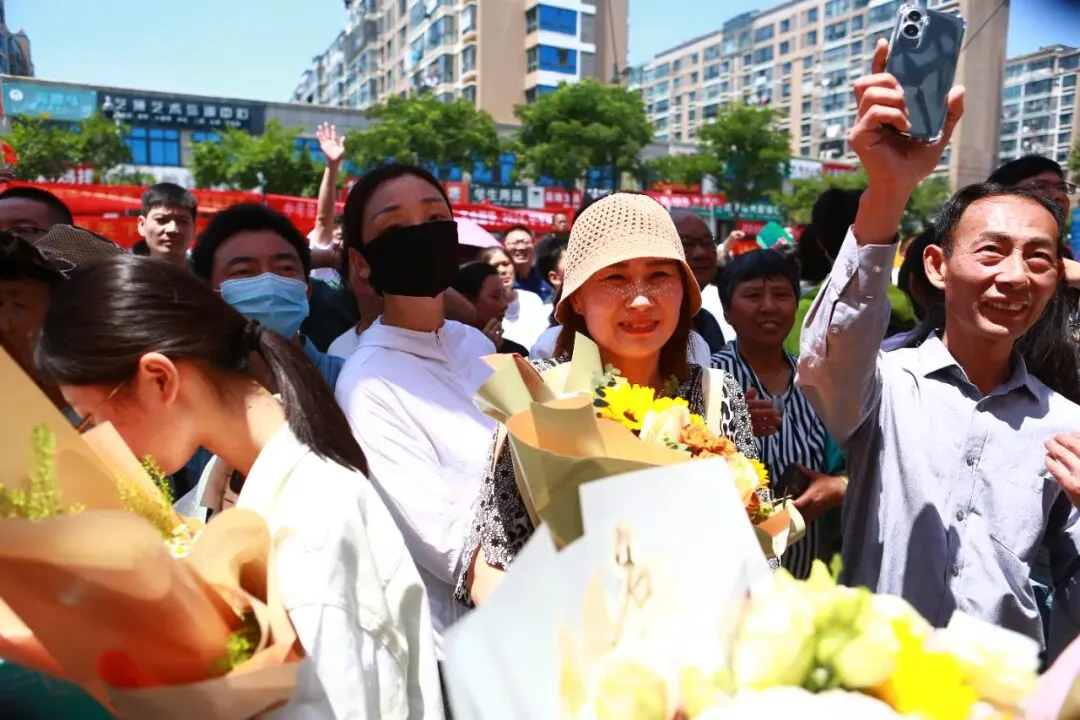 【2024中考】青衿致远 沐光而行-第92张图片-四季读书网