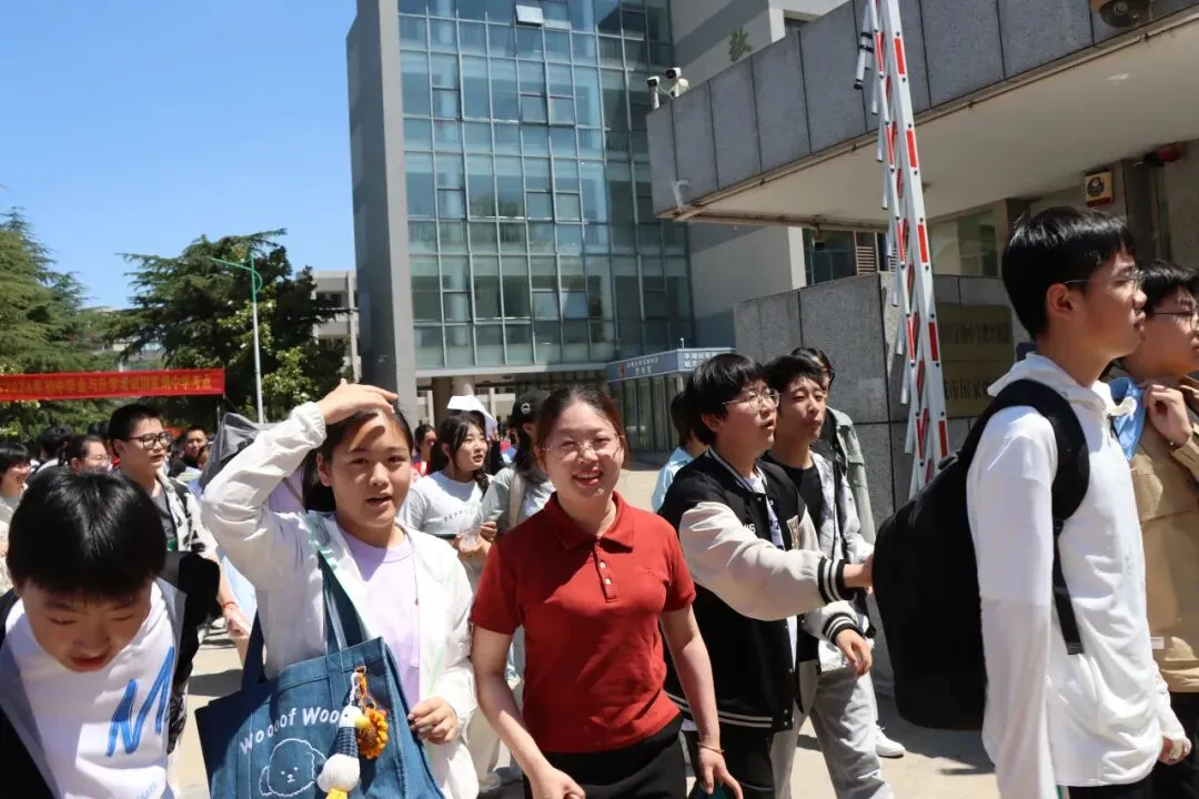 【2024中考】青衿致远 沐光而行-第123张图片-四季读书网