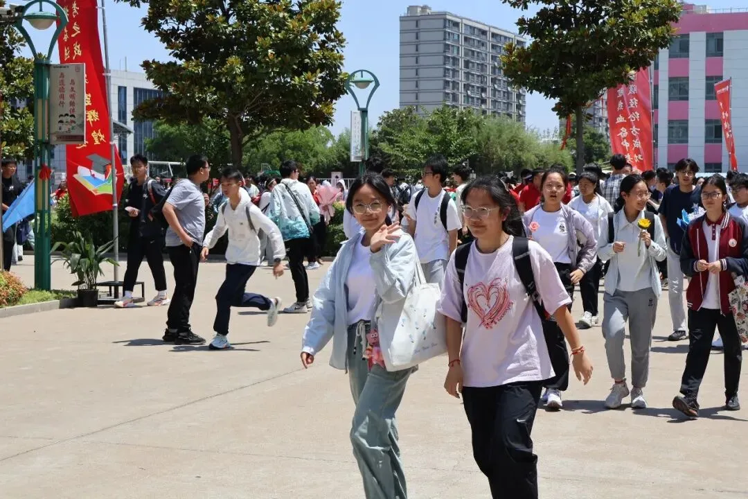 【2024中考】青衿致远 沐光而行-第145张图片-四季读书网