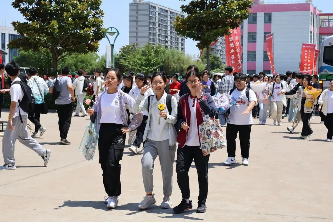 【2024中考】青衿致远 沐光而行-第147张图片-四季读书网