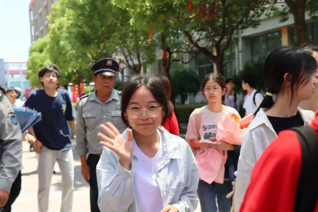 【2024中考】青衿致远 沐光而行-第182张图片-四季读书网