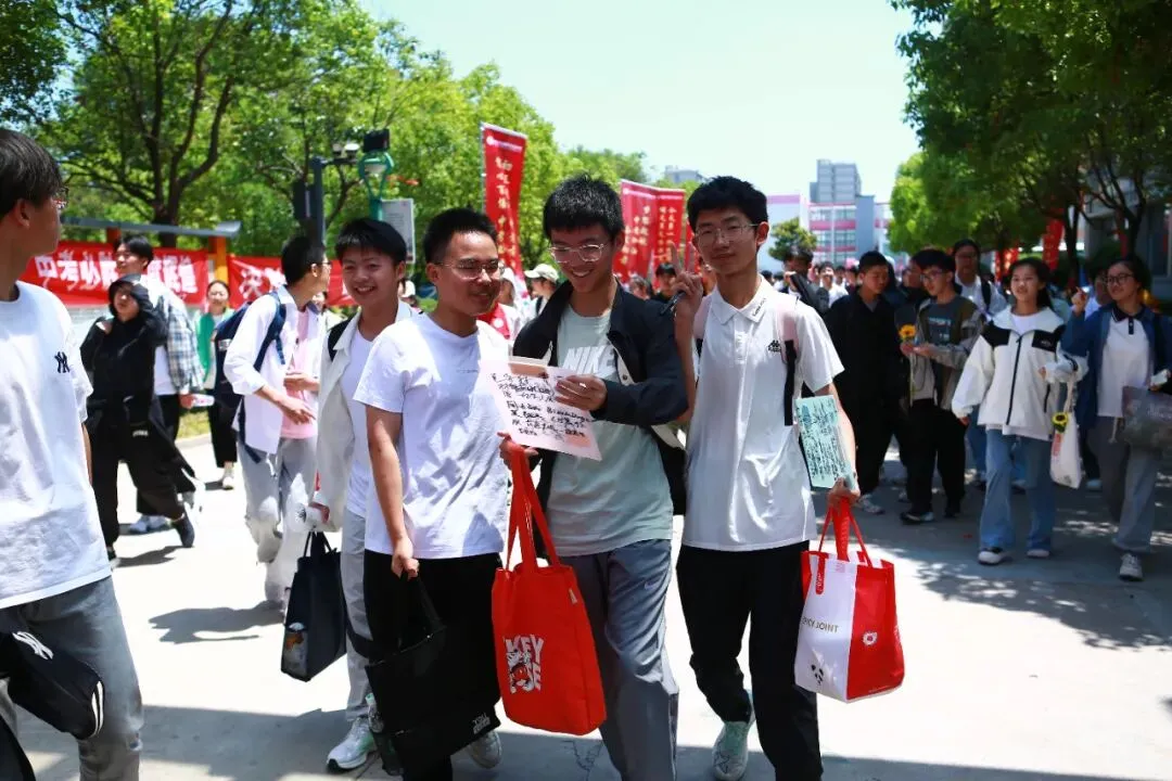【2024中考】青衿致远 沐光而行-第194张图片-四季读书网