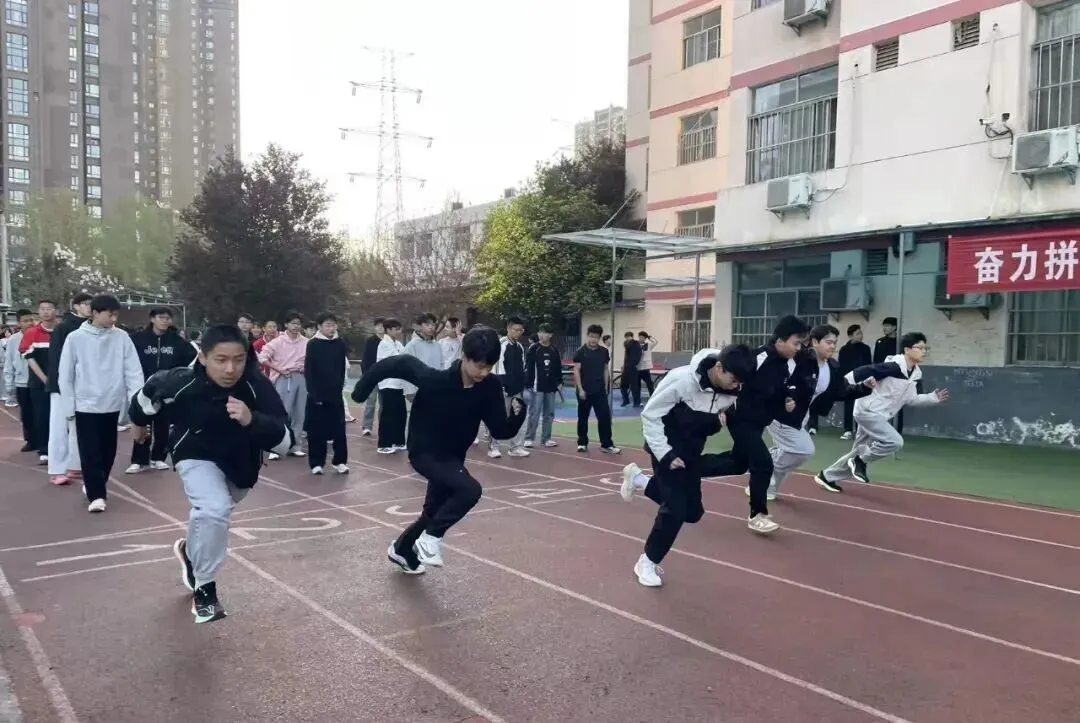 备战中考体育丨强化体育训练 提高体育成绩-第27张图片-四季读书网