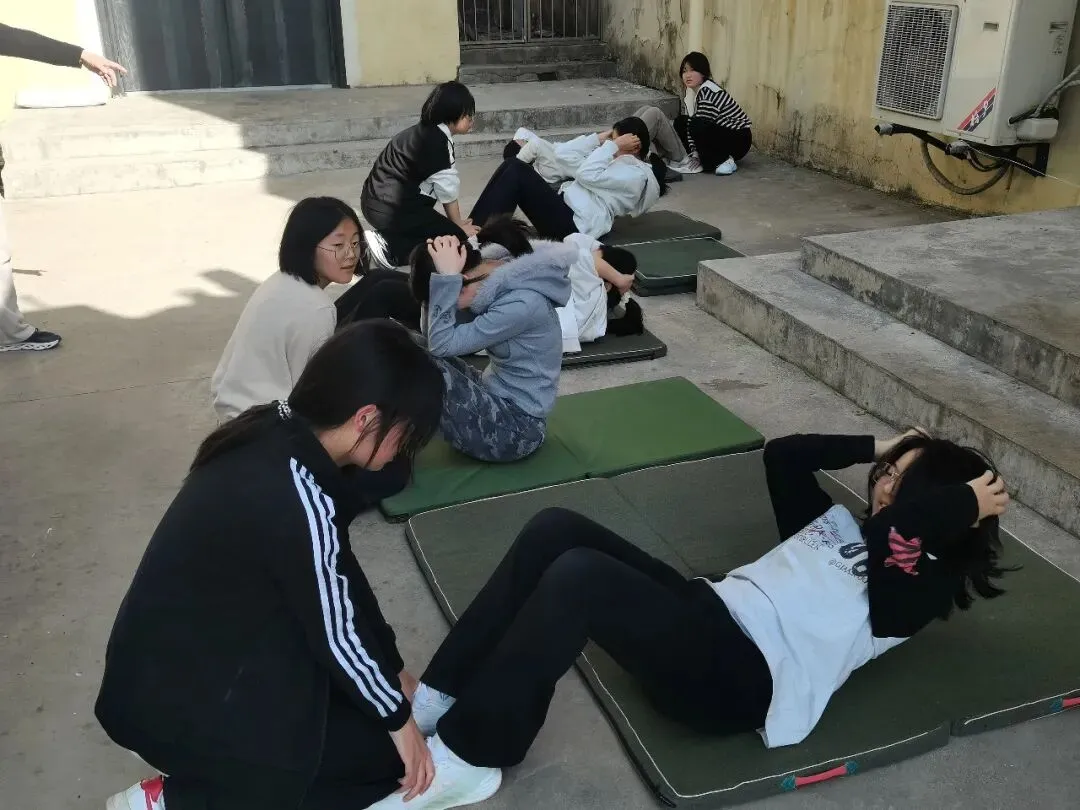 备战中考体育丨强化体育训练 提高体育成绩-第31张图片-四季读书网