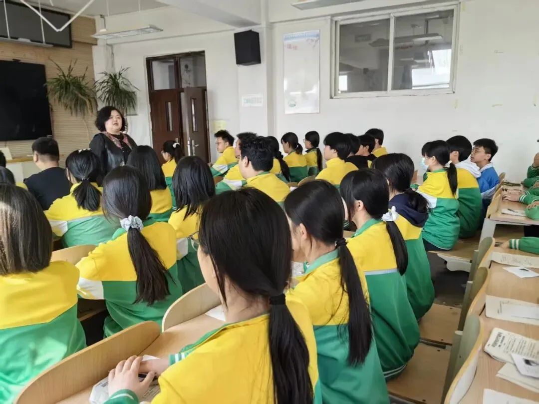 聚焦中考备考 共研赋能成长 ——凝心聚力备战中考,家校生同心筑梦前行-第6张图片-四季读书网