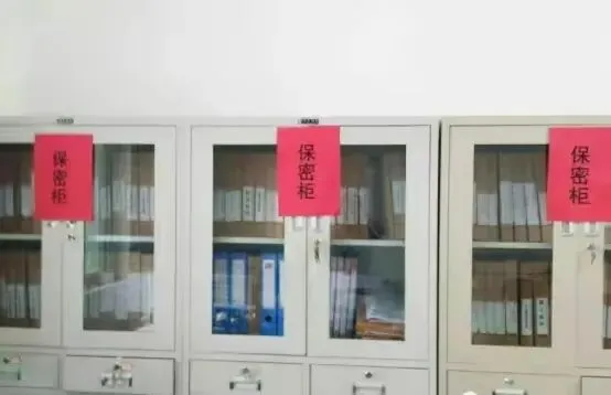 2003年四川19岁学生,偷走高考试卷,630万人被改写命运,他也被判7年 第3张 2003年四川19岁学生,偷走高考试卷,630万人被改写命运,他也被判7年 第3张