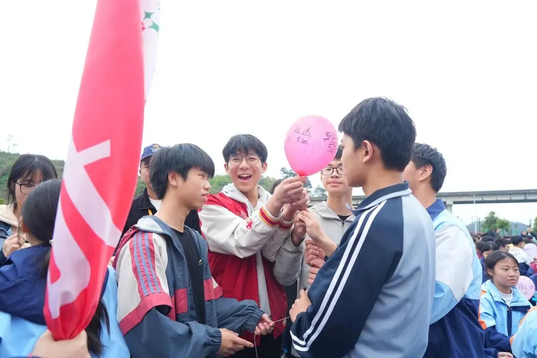 鏖战中考,誓铸辉煌 | 仁怀市第九中学2026届学生中考动员大会圆满举行-第60张图片-四季读书网 鏖战中考,誓铸辉煌 | 仁怀市第九中学2026届学生中考动员大会圆满举行-第60张图片-四季读书网
