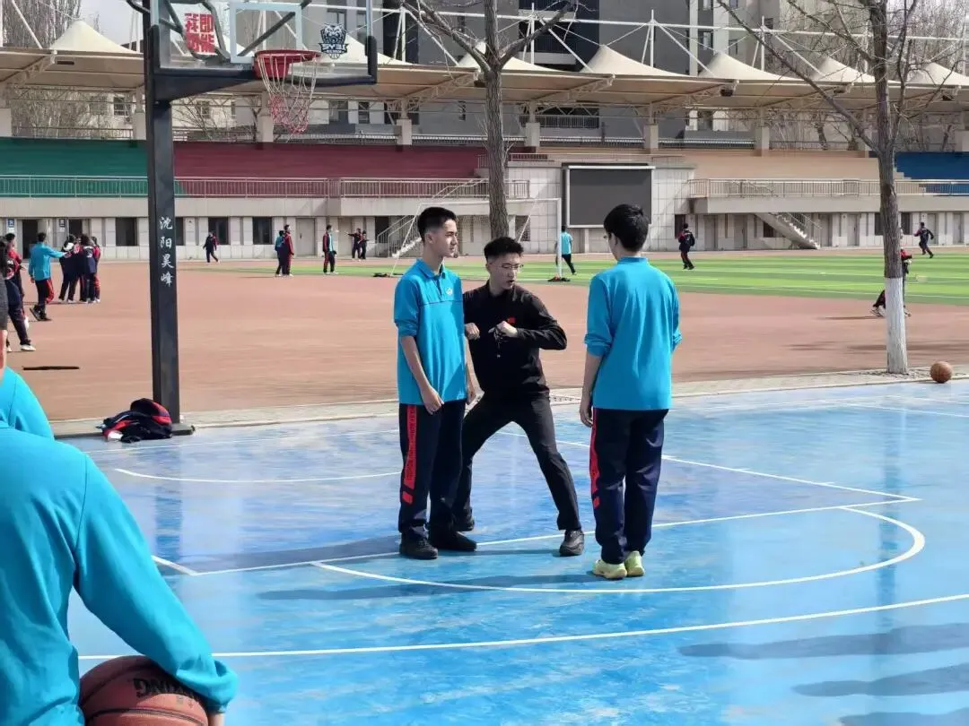 【31视角·教研】试卷讲评培新秀,AI赋能促提升——我校举办2025—2026学年度新教师及青年教师汇报课活动-第79张图片-四季读书网