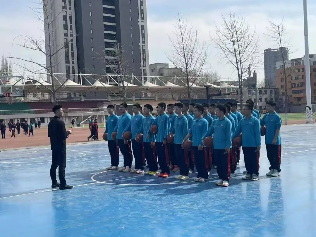 【31视角·教研】试卷讲评培新秀,AI赋能促提升——我校举办2025—2026学年度新教师及青年教师汇报课活动-第80张图片-四季读书网