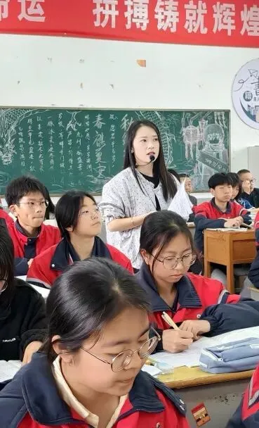 【大美实中】九大学科同课异构,共研中考备考策略|市实验初中教联体2026年春季备考研讨会圆满举行-第8张图片-四季读书网