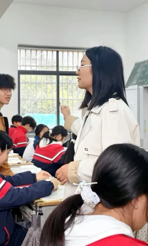 【大美实中】九大学科同课异构,共研中考备考策略|市实验初中教联体2026年春季备考研讨会圆满举行-第11张图片-四季读书网