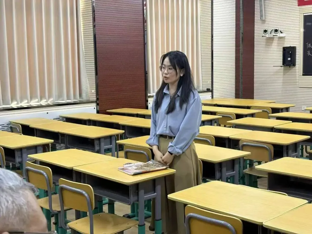 【31视角·教研】试卷讲评培新秀,AI赋能促提升——我校举办2025—2026学年度新教师及青年教师汇报课活动-第103张图片-四季读书网