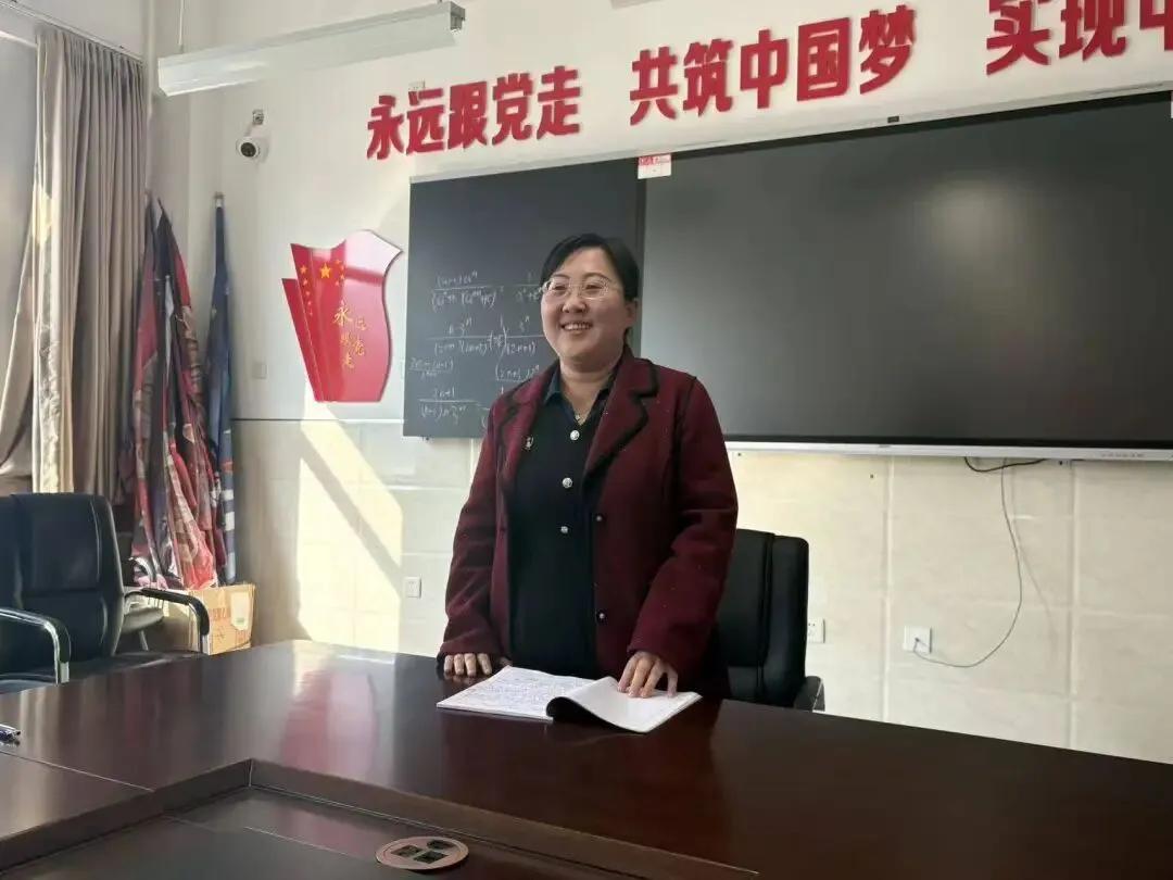 【31视角·教研】试卷讲评培新秀,AI赋能促提升——我校举办2025—2026学年度新教师及青年教师汇报课活动-第117张图片-四季读书网