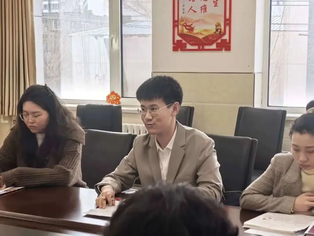 【31视角·教研】试卷讲评培新秀,AI赋能促提升——我校举办2025—2026学年度新教师及青年教师汇报课活动-第129张图片-四季读书网