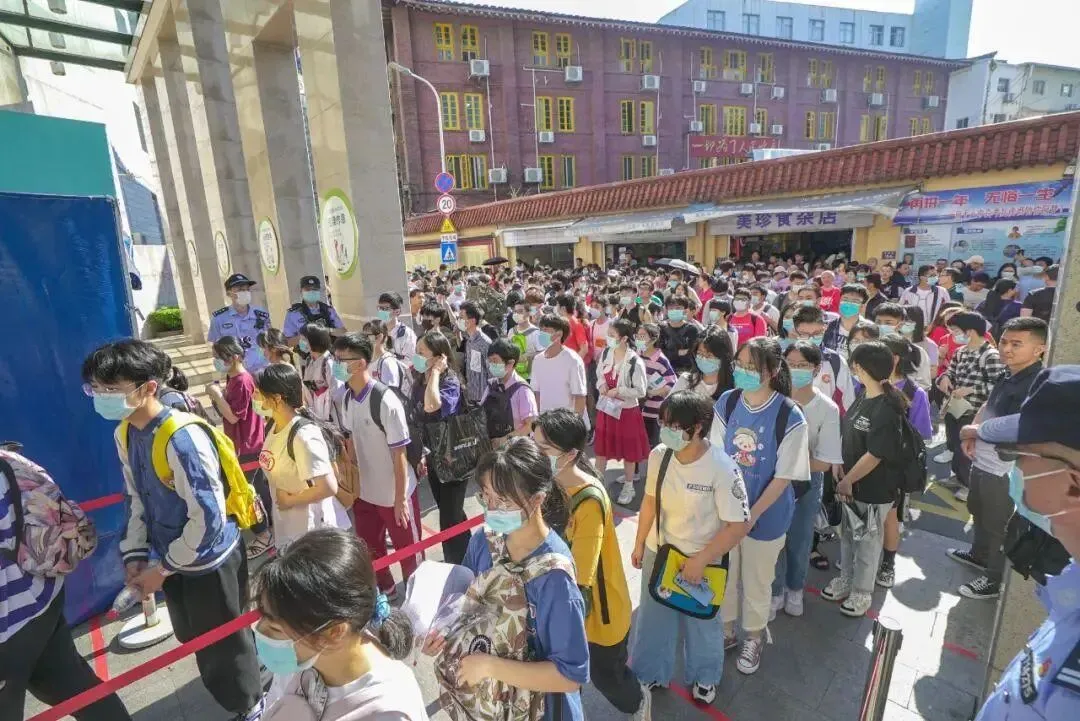 今年高考两个“历史首次”!试卷消毒现场亮了…… 第35张