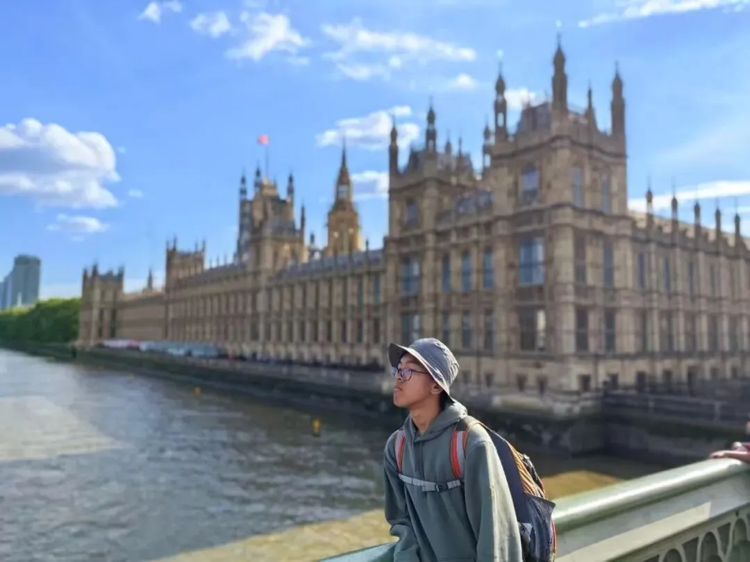 学生专访 | 中考700+转轨光剑,全科陪伴三年:IC物理系/UCL/港大硬核专业全录! 第16张