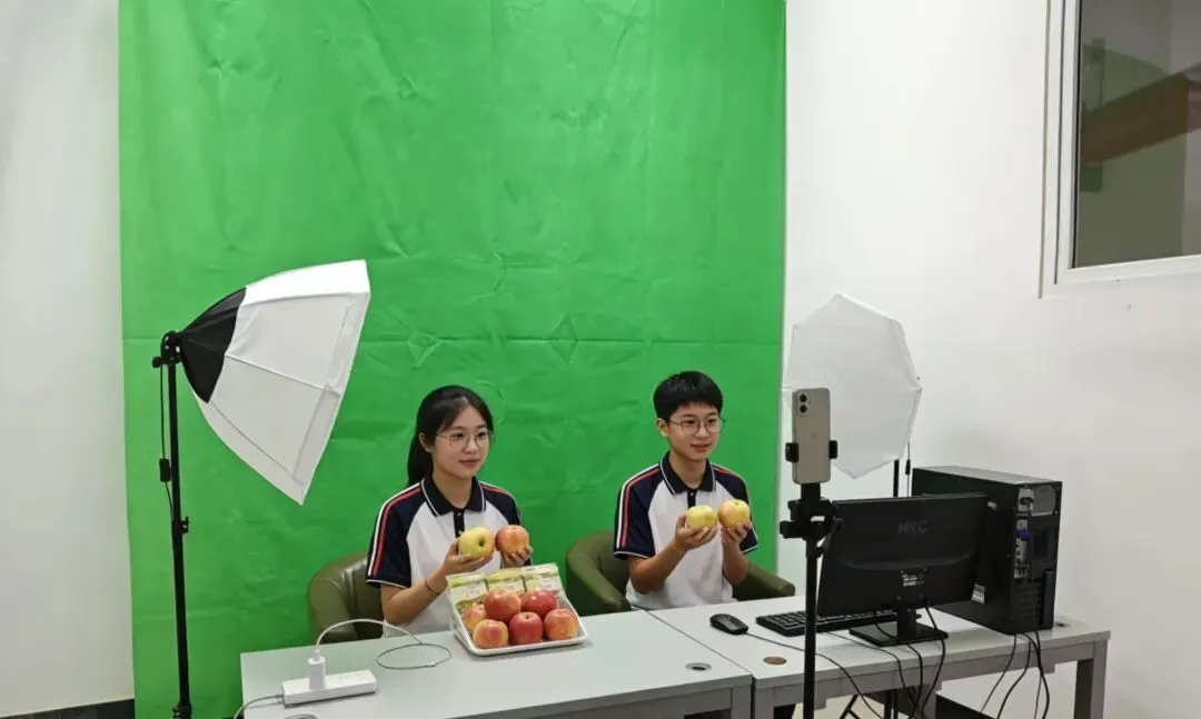 中考失利别慌!这所学校的电商王牌专业,让你弯道超车逆袭本科! 第10张