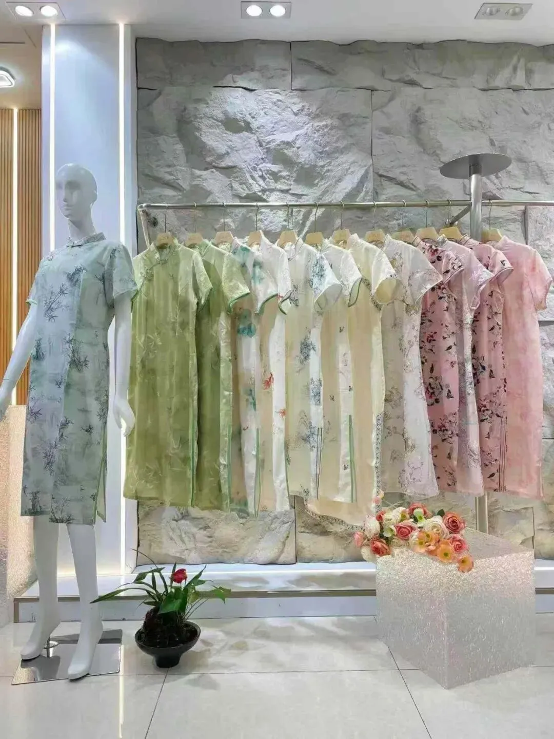 高考中考季必备【旗袍】26夏~品牌女装库存尾货折扣批发实体电商直播一手货源 第4张
