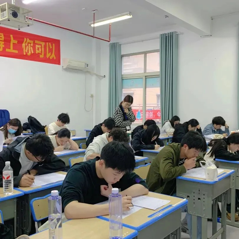 华博千人模考,学子圆梦本科|华博教育模拟大考顺利结束 第25张