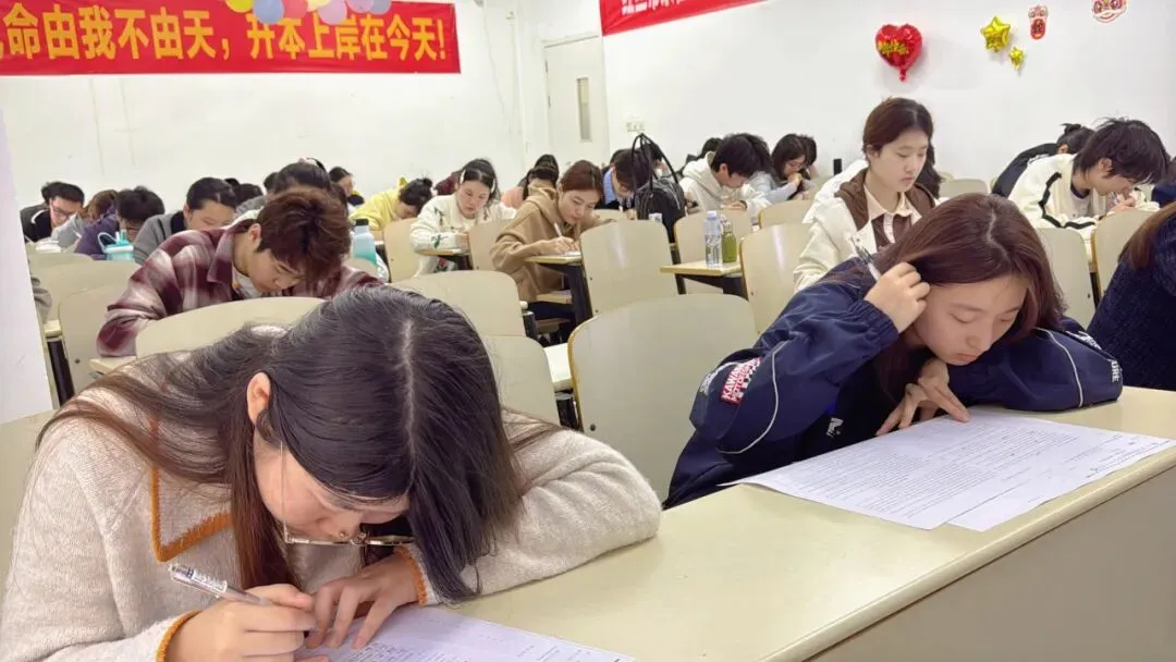 华博千人模考,学子圆梦本科|华博教育模拟大考顺利结束 第27张