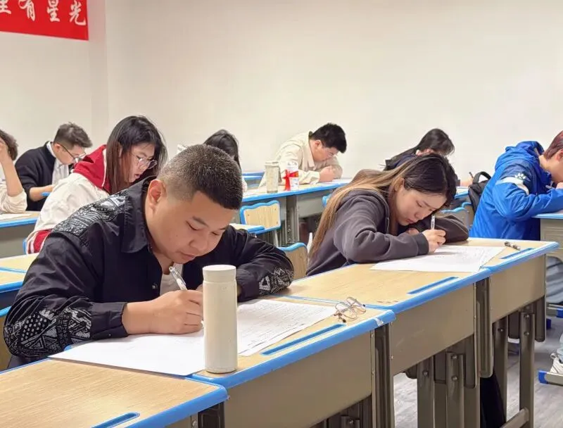 华博千人模考,学子圆梦本科|华博教育模拟大考顺利结束 第29张
