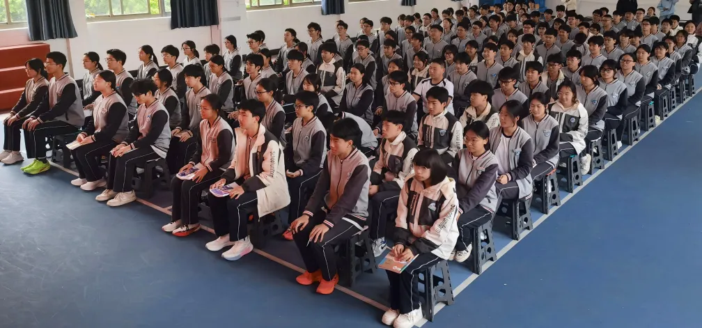 月季润心砺壮志 越己逐光战中考——文棋中学2026届中考冲刺动员大会 第3张