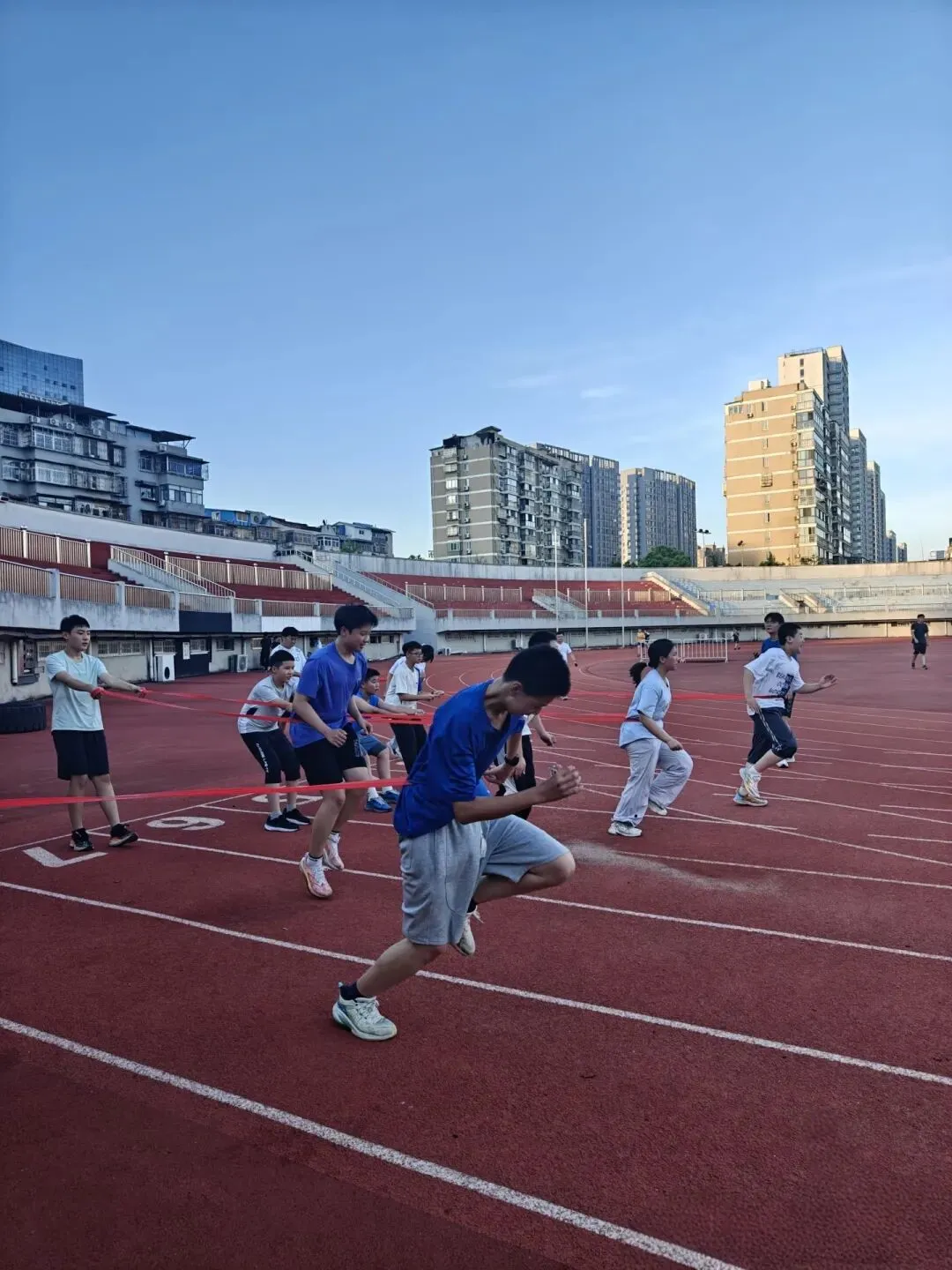 西安中考体育备考指南|虹途职业高中程老师提醒:体育备考不松懈,升学规划电话 第1张 西安中考体育备考指南|虹途职业高中程老师提醒:体育备考不松懈,升学规划电话 第1张