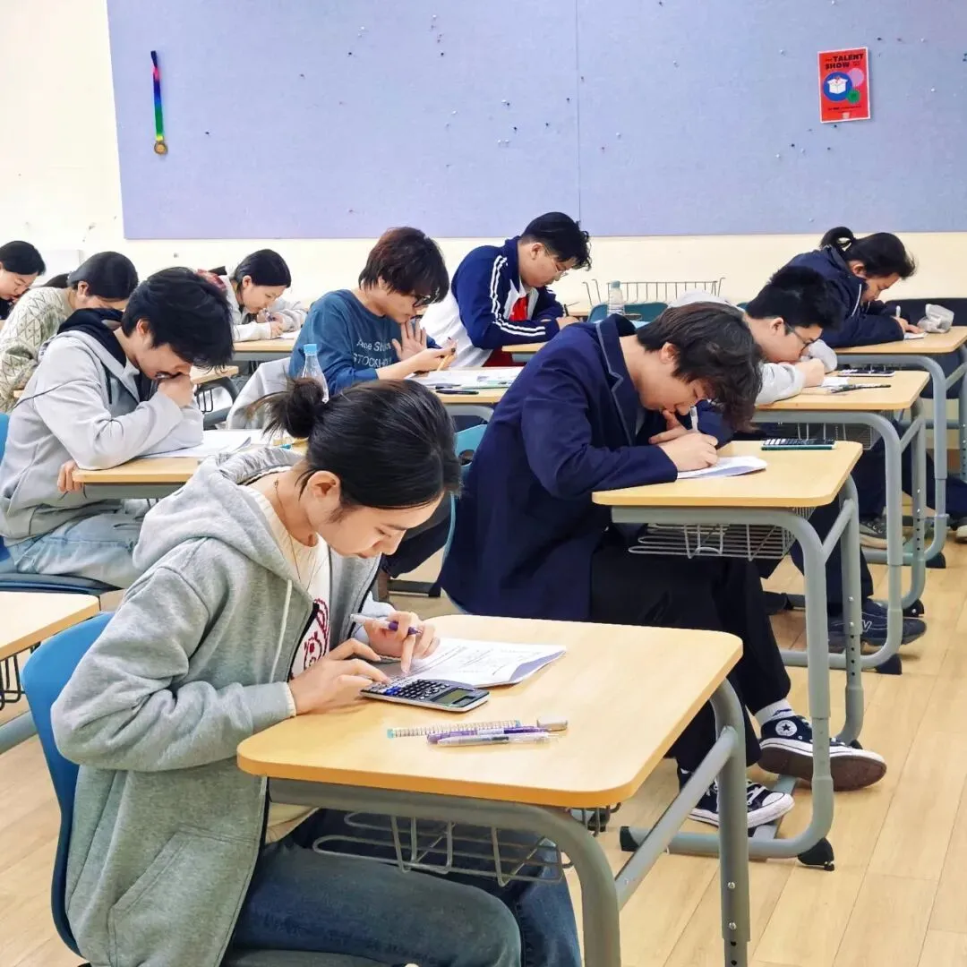 直击模考月:半个月20多场考试,咋做到的?-第7张图片-四季读书网