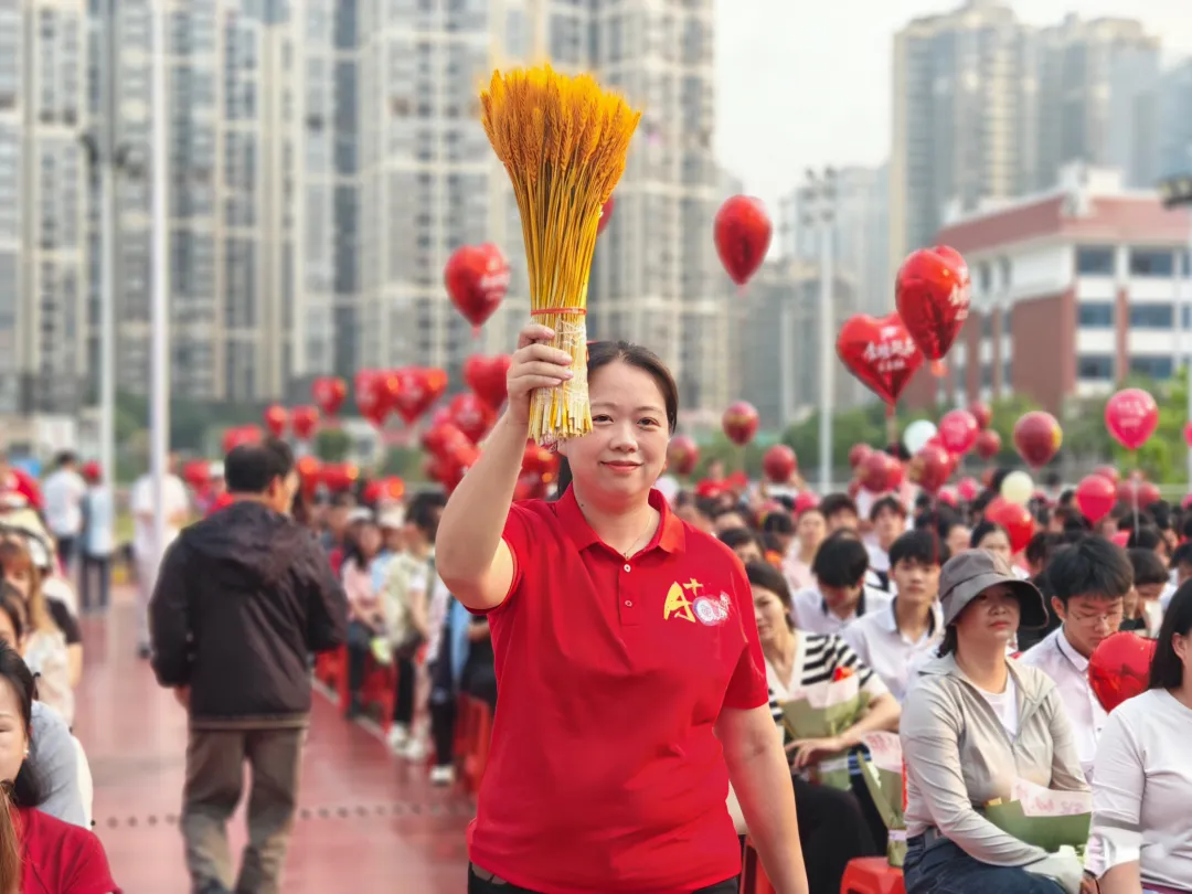 燃情誓师,逐梦中考——南宁市邕宁区民族中学2026届中考誓师大会圆满举行 第6张