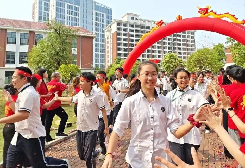 燃情誓师,逐梦中考——南宁市邕宁区民族中学2026届中考誓师大会圆满举行 第112张