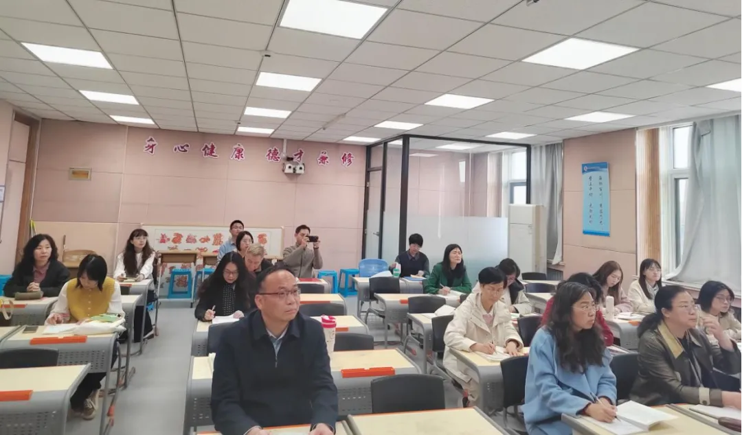 深耕研思,聚力中考——济南五中“研中考讲题大赛” 正在进行 第2张 深耕研思,聚力中考——济南五中“研中考讲题大赛” 正在进行 第2张