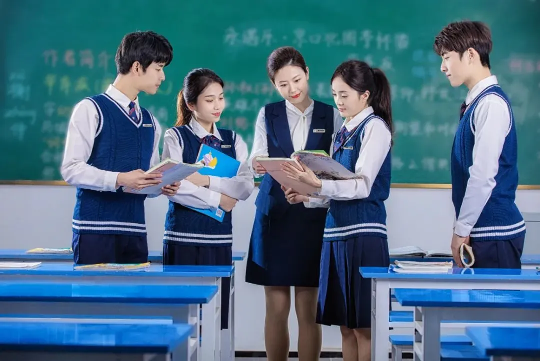 中考将至,孩子成绩不上不下,上普高还是上职校? 第3张