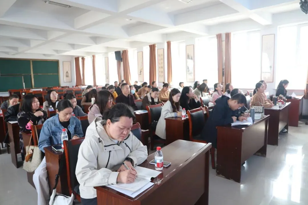 精研中考明方向 笃行备考提质效 | 2026年奈曼旗初中数学中考思维训练观摩研讨会在第二中学顺利召开 第4张