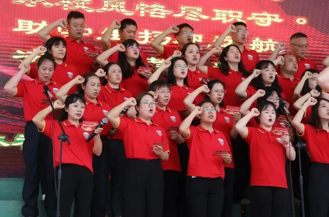 泸二外举行2026届中考倒计时60天誓师大会 第35张