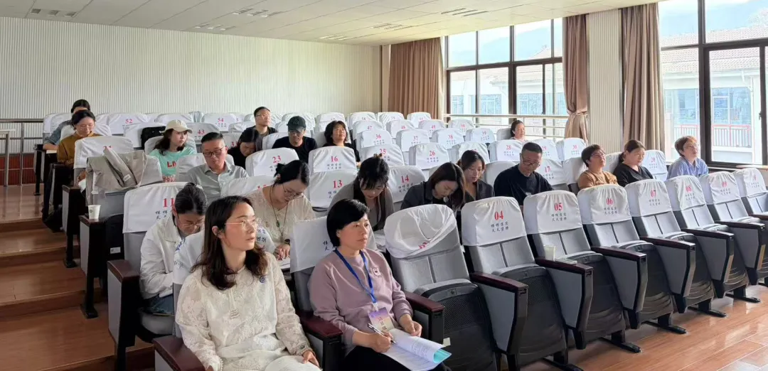 精研命题方向 聚力备战中考——遂昌县2026年初中语文九年级复习研讨会(一) 第1张