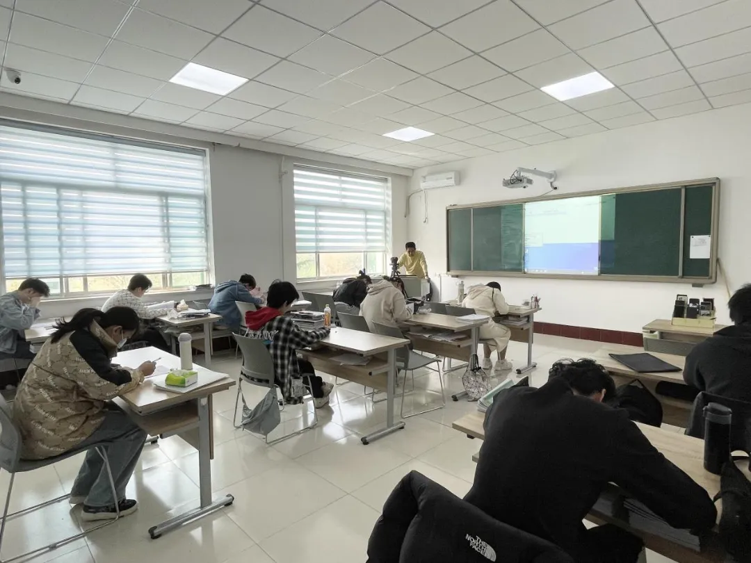 2022级2+2国际本科雅思模拟考试顺利进行 第1张